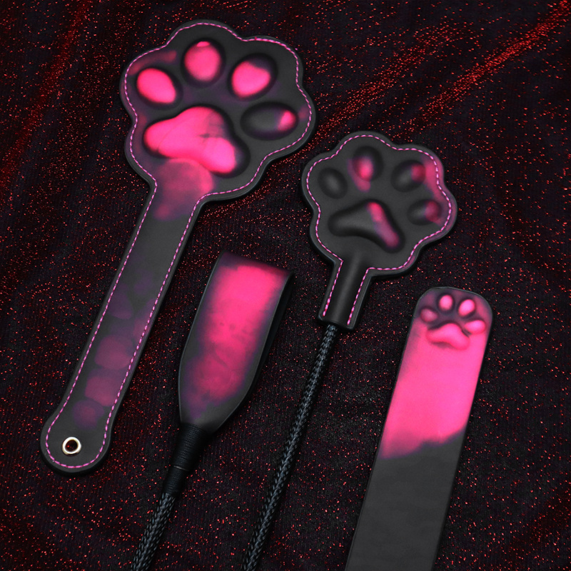 Cat Toys - Body Heat Sensitive Color Changing Leather
